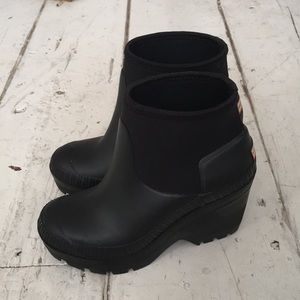 Hunter platform ankle boots size us7/uk5
